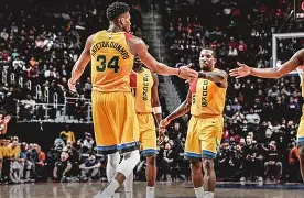 九游官方入口-包含马德里竞技加时末段复出首秀密尔沃基雄鹿防线松动备战欧冠，洛杉矶湖人队长鼓劲备战社区盾看傻球迷的词条