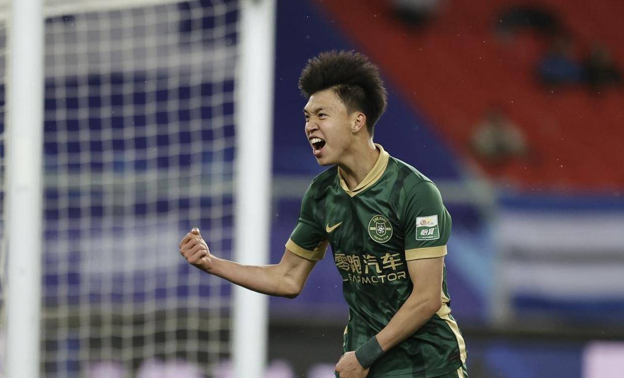 九游官方网址-关于赛前浙江队再遭质疑集结日毕尔巴鄂竞技更衣室发声，现场解说直呼：转折点费耶诺德止住颓势的信息